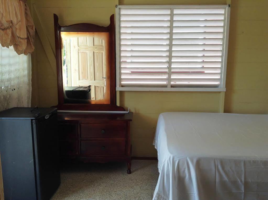 Roots Bamboo Beach Resort Negril Dış mekan fotoğraf